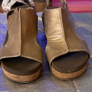 Boutique by Cork's bronze/ gold Wedge Sandals